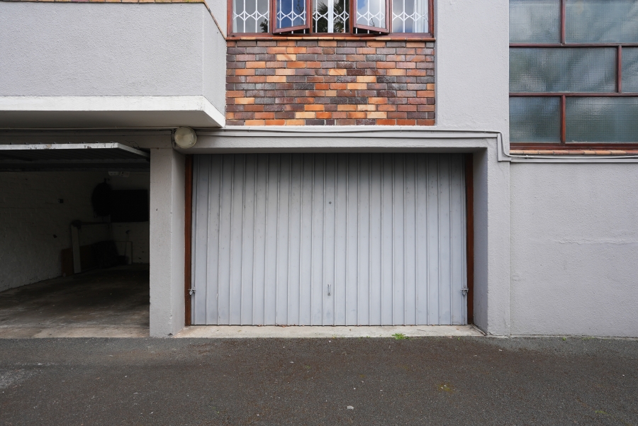 2 Bedroom Property for Sale in Tamboerskloof Western Cape